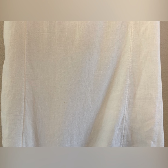 J. Jill 100% White Linen dress. 100% cotton lining and mother of pearl buttons. - Picture 5 of 7